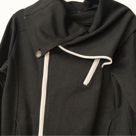 TheLee’s Black Asymmetrical Zip Button Jacket Size Medium‎ - Picture 2 of 6